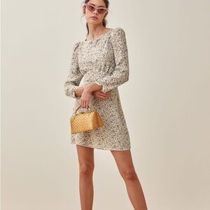 Reformation Tamra Dress Size 0
Color: pixie